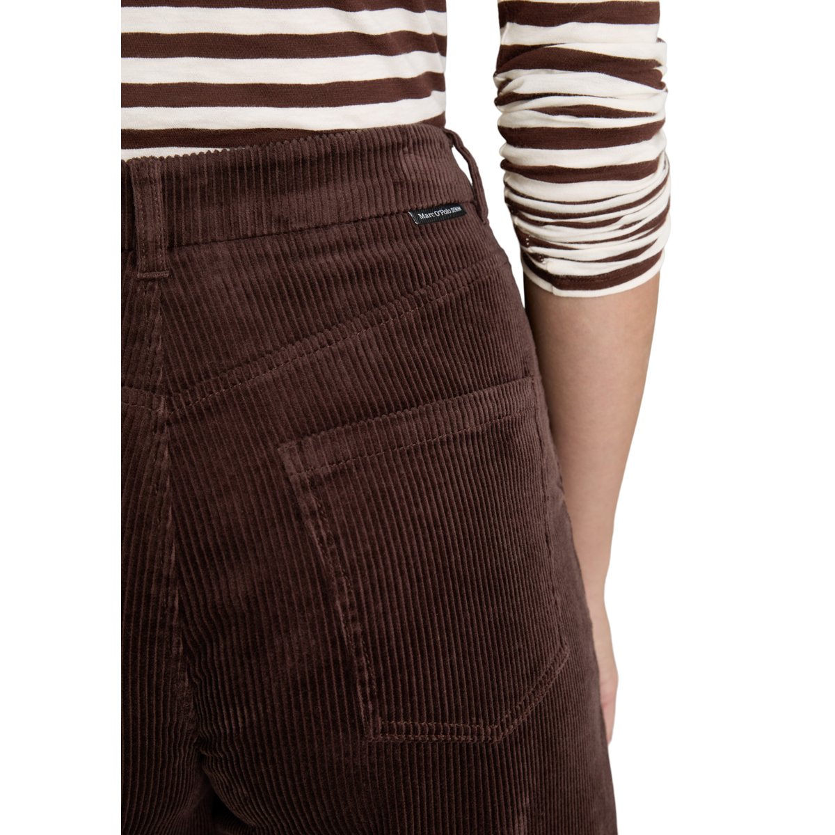 Pantalon en velours côtelé modèle Airin, coupe  barrel leg en coton bio extensible marron, MARC O’POLO DENIM