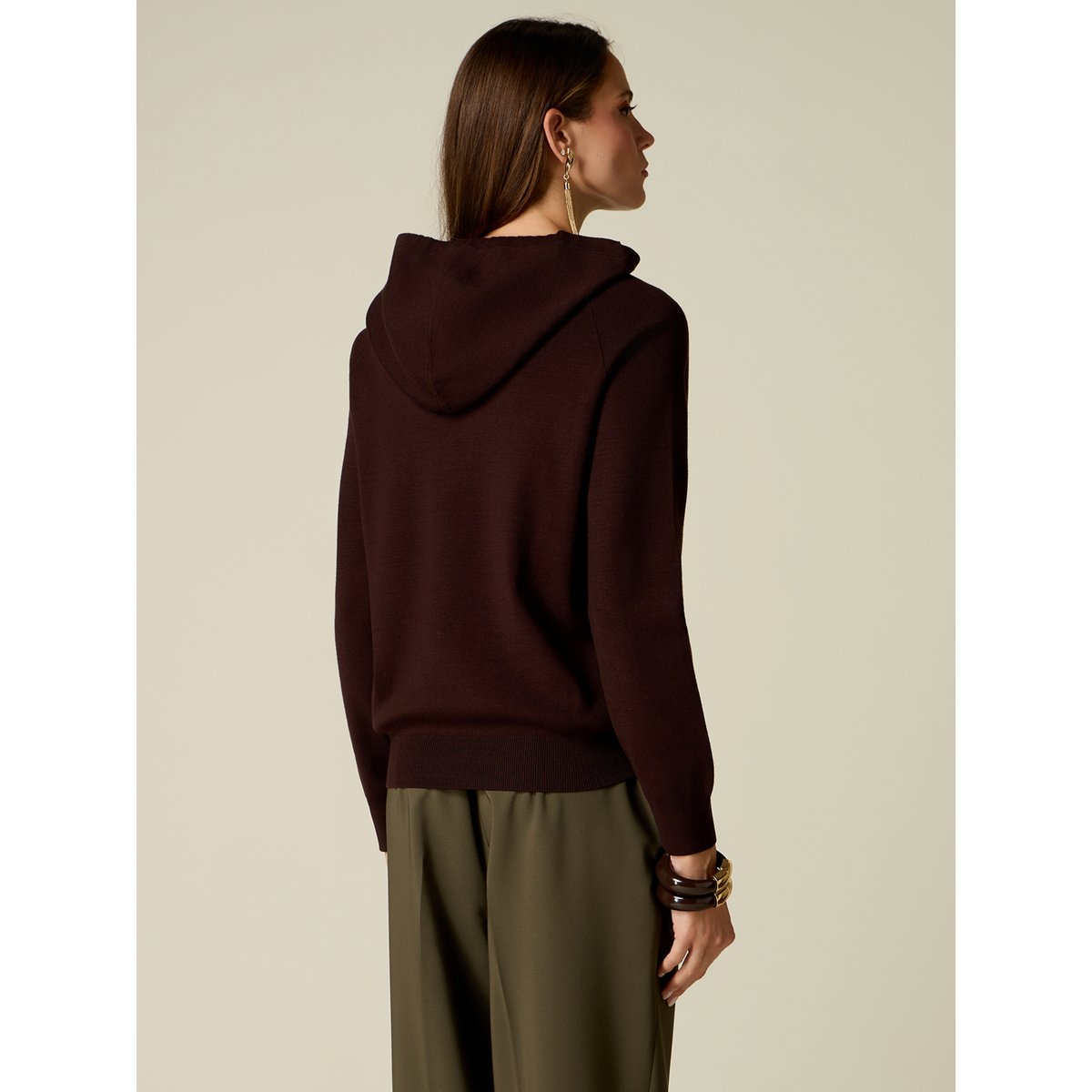 Pull à capuche avec broderie bijou marron, OLTRE