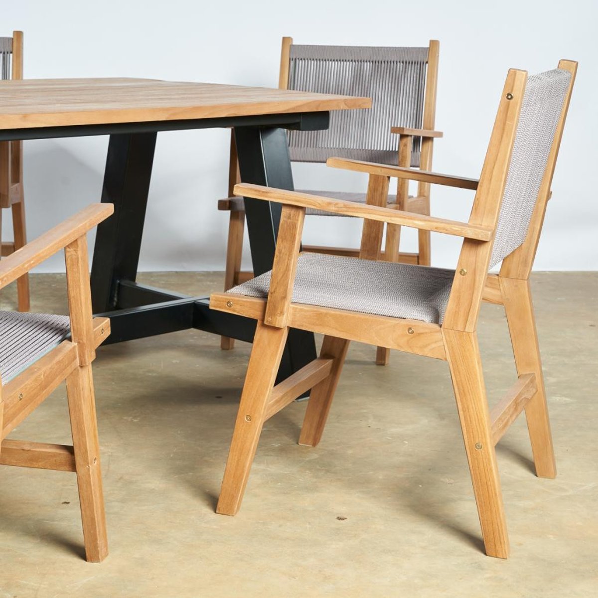 Ensemble table jardin en teck et 6 fauteuils gris, WANDA COLLECTION