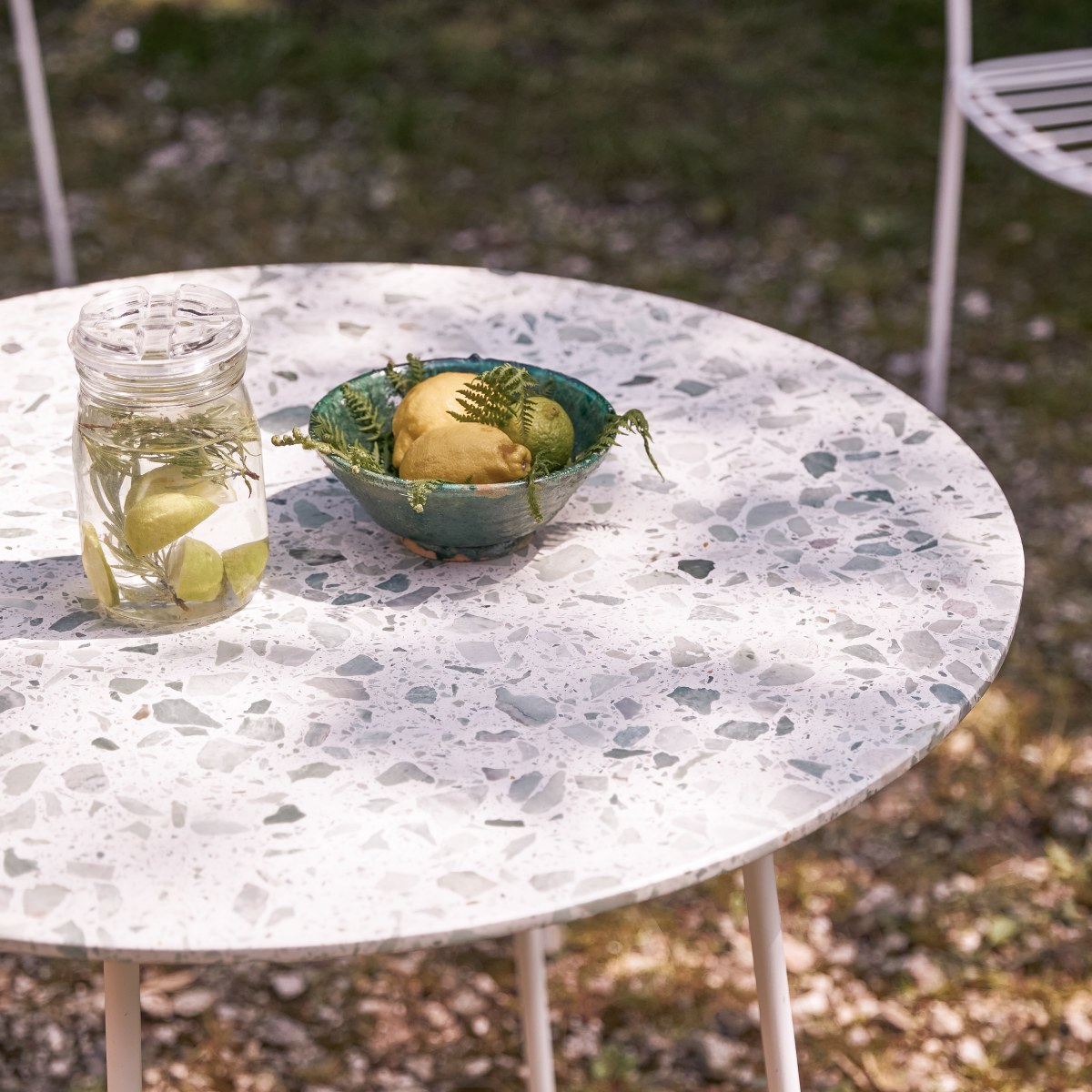 Table de jardin en Terrazzo premium, ELIO vert, TIKAMOON