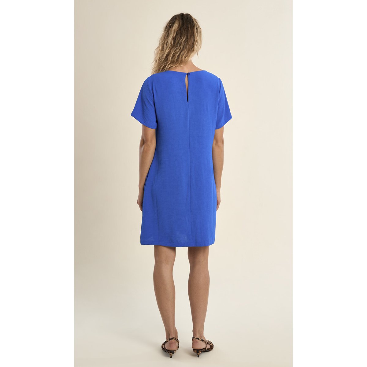 Korte jurk met korte mouwen en V-hals blauw, MOLLY BRACKEN