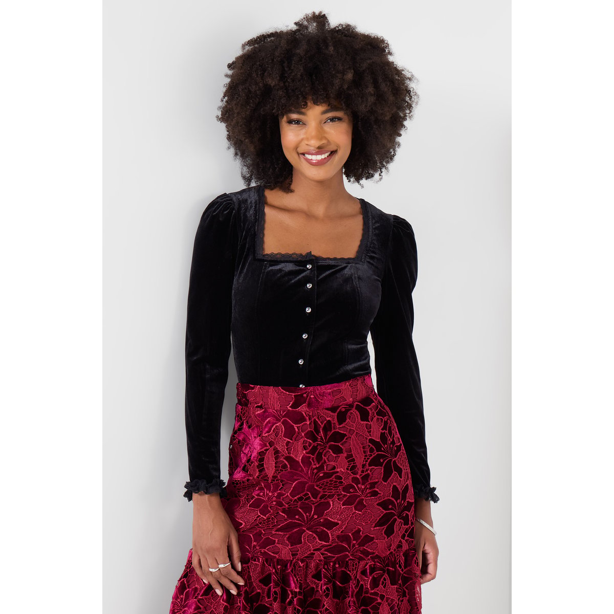 Haut Boutonné en Velours à Détails en Dentelle noir, JOE BROWNS