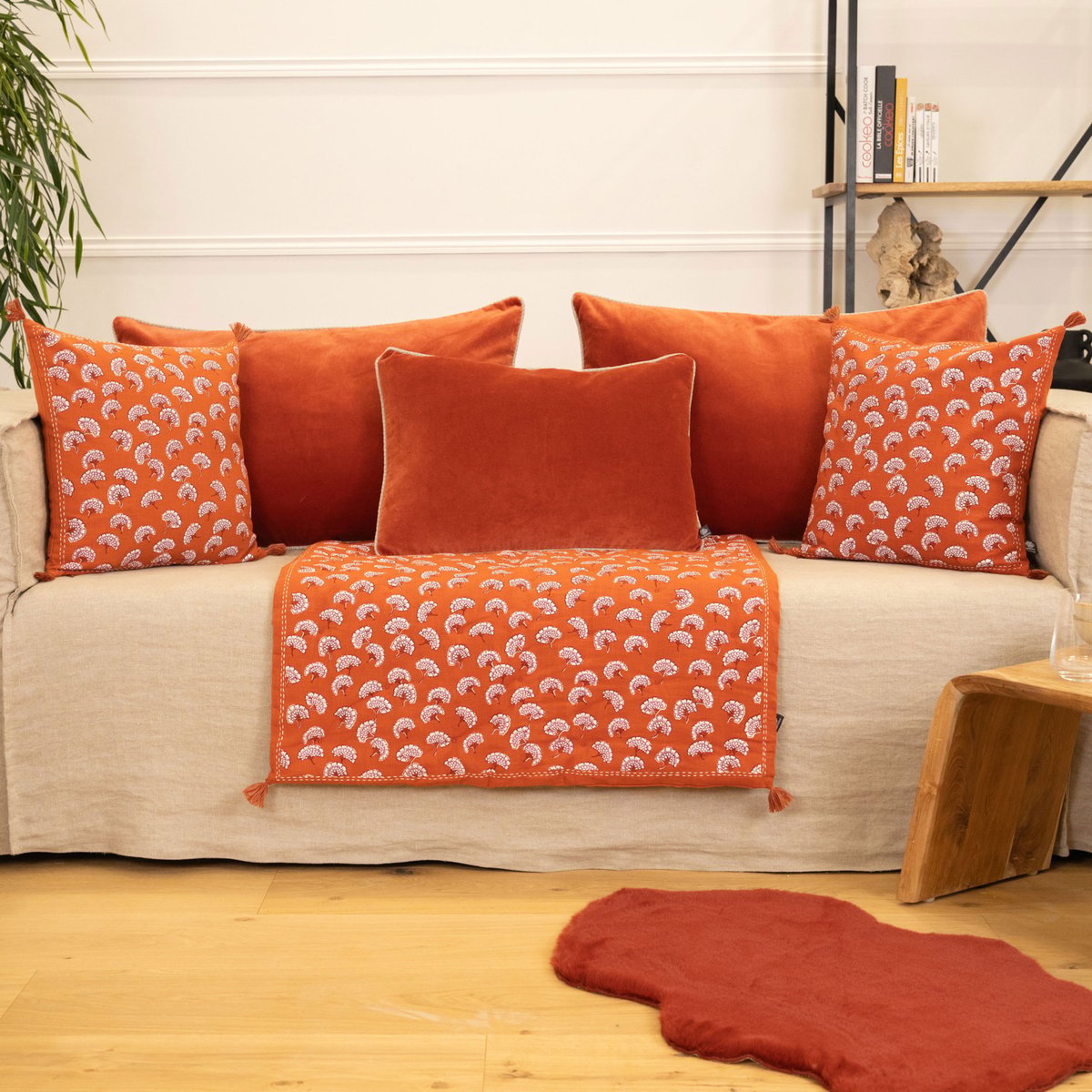 Coussin décoratif imprimé motif floral brique, SUD ETOFFE