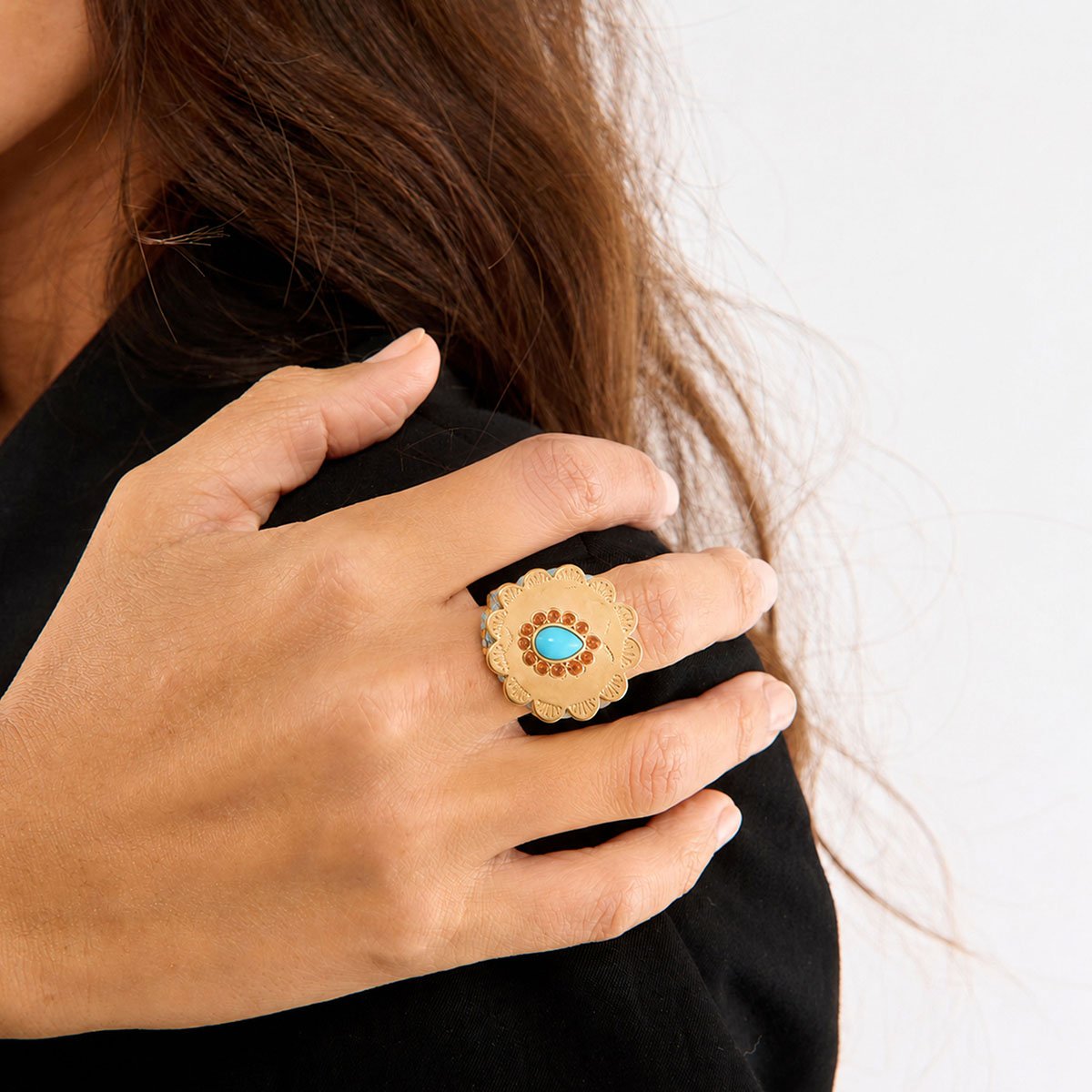 Bague réglable avec perles et cabochon central IONI noir, HIPANEMA