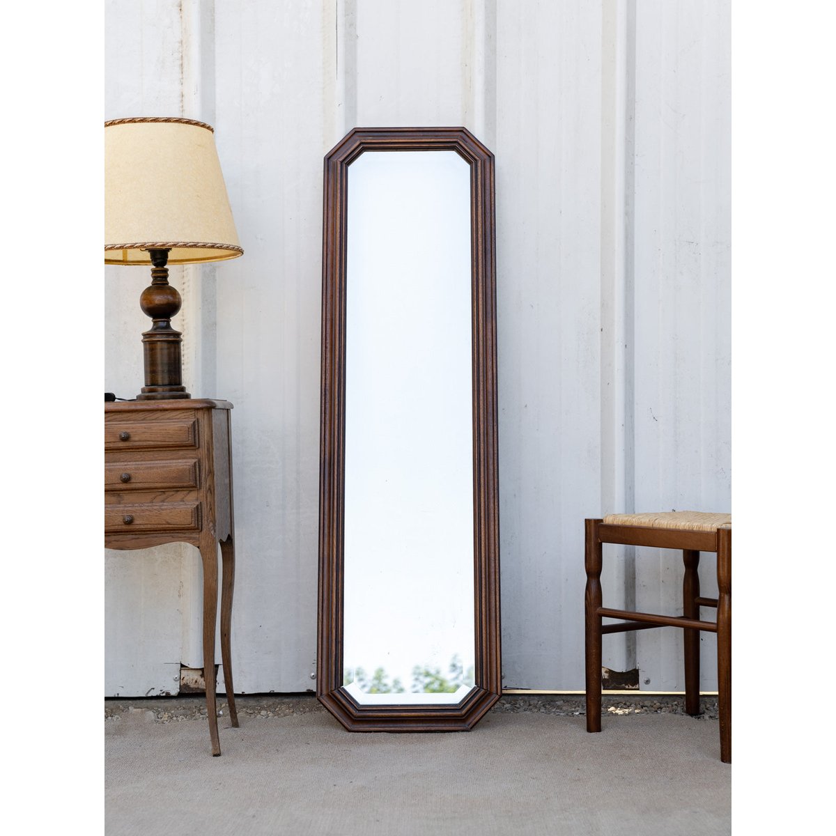 Grand miroir vertical biseauté en bois foncé Georges N°1361 - Bon état bois foncé, DEBONGOUT