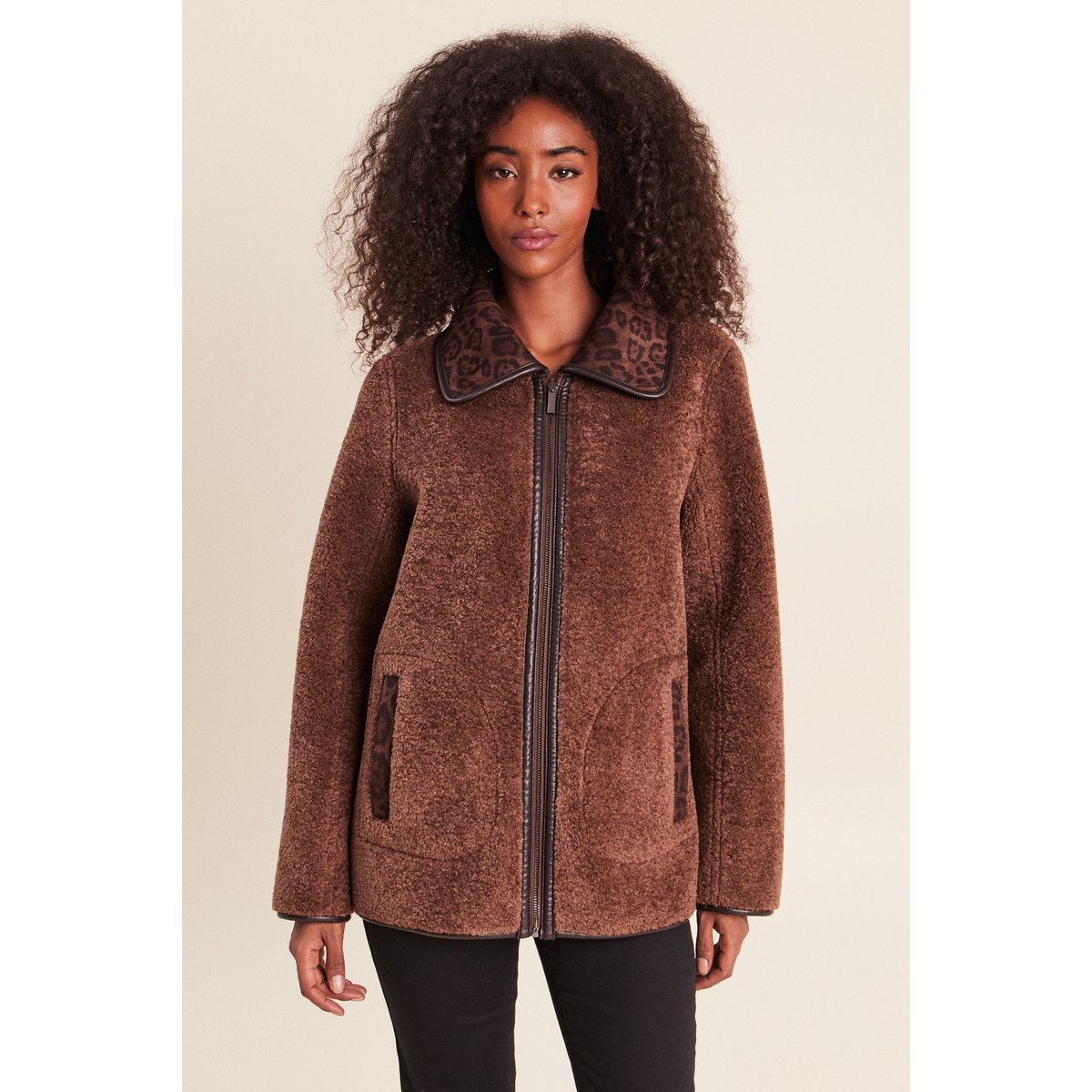 Manteau marron, BREAL