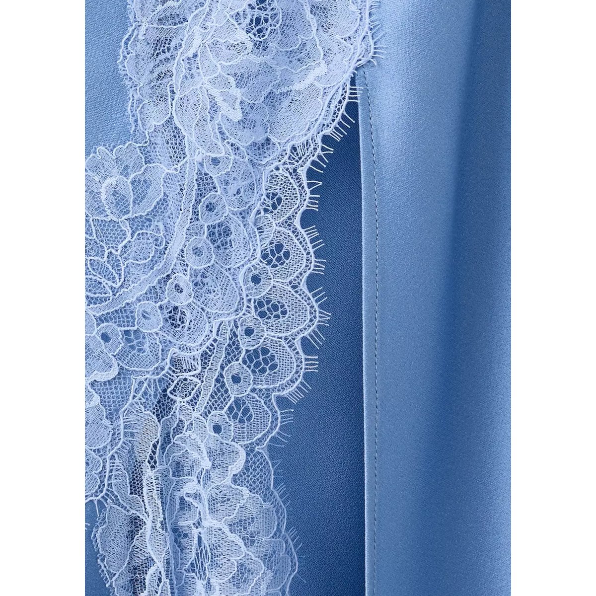 Robe asymétrique satinée détails dentelle bleu ciel, MANGO