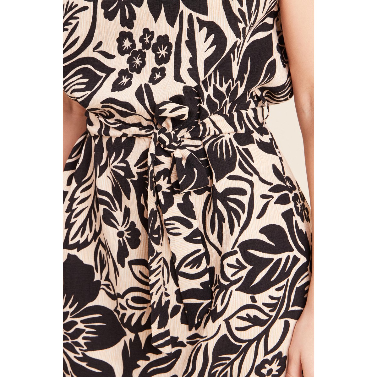 Robe droite courte col V manches courtes noir, BREAL