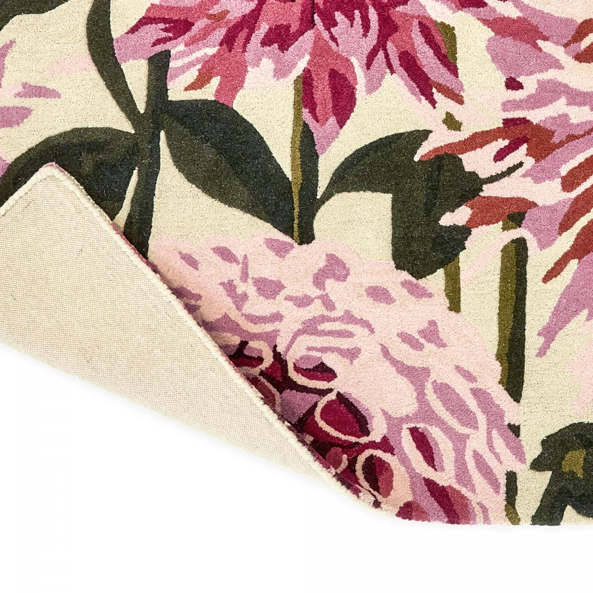 Tapis salon et chambre fait à la main en laine motif floral DAHLIA rose, vert, UN AMOUR DE TAPIS