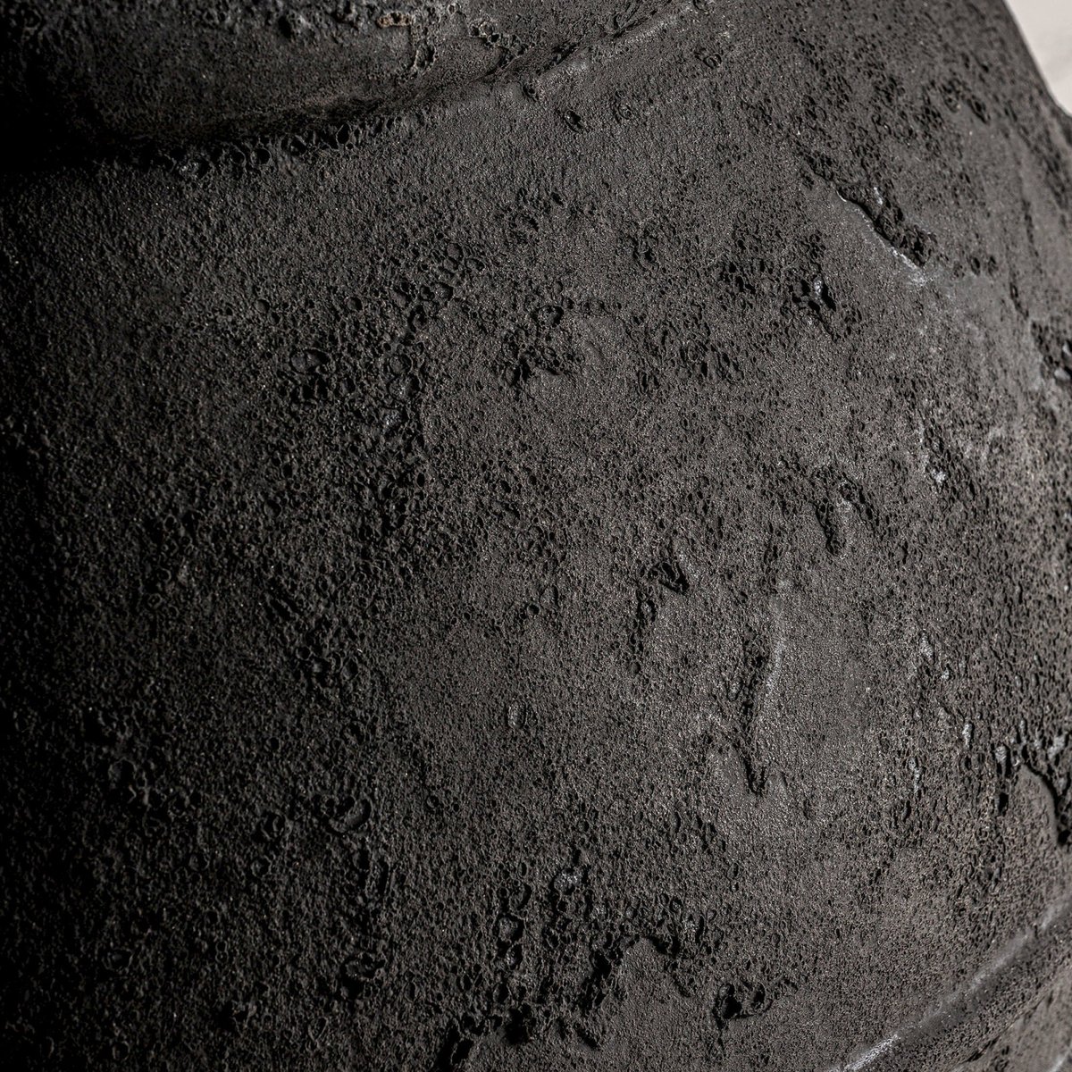 Vase amphore céramique vintage noir texturé, RECOLLECTION