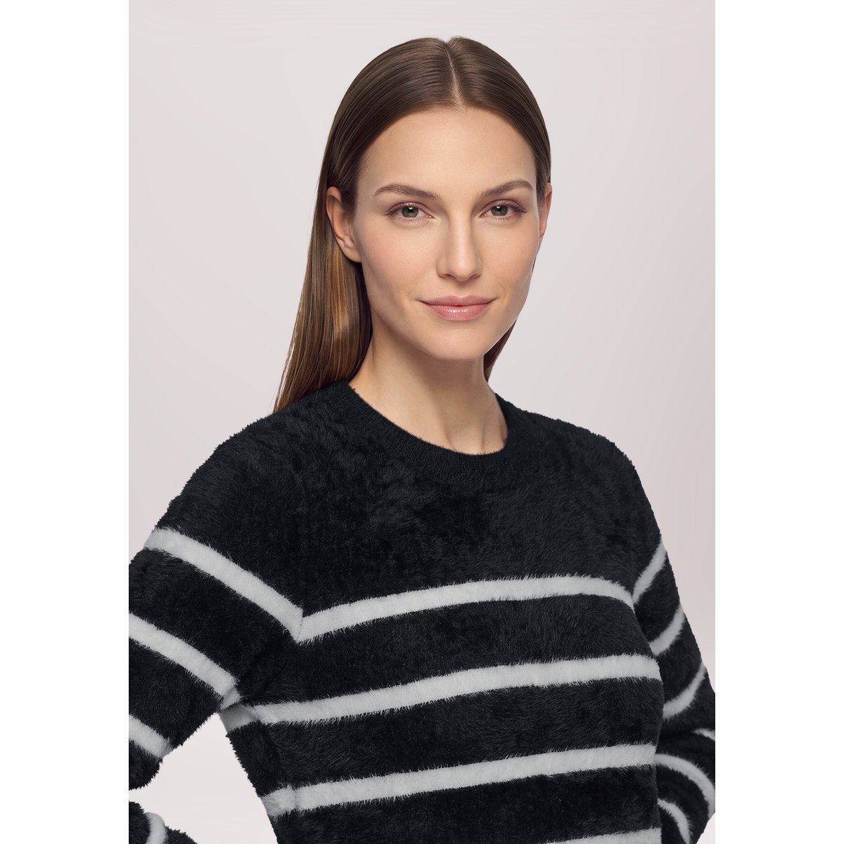 Pull-over en maille à rayures patch black/cream, BETTY BARCLAY
