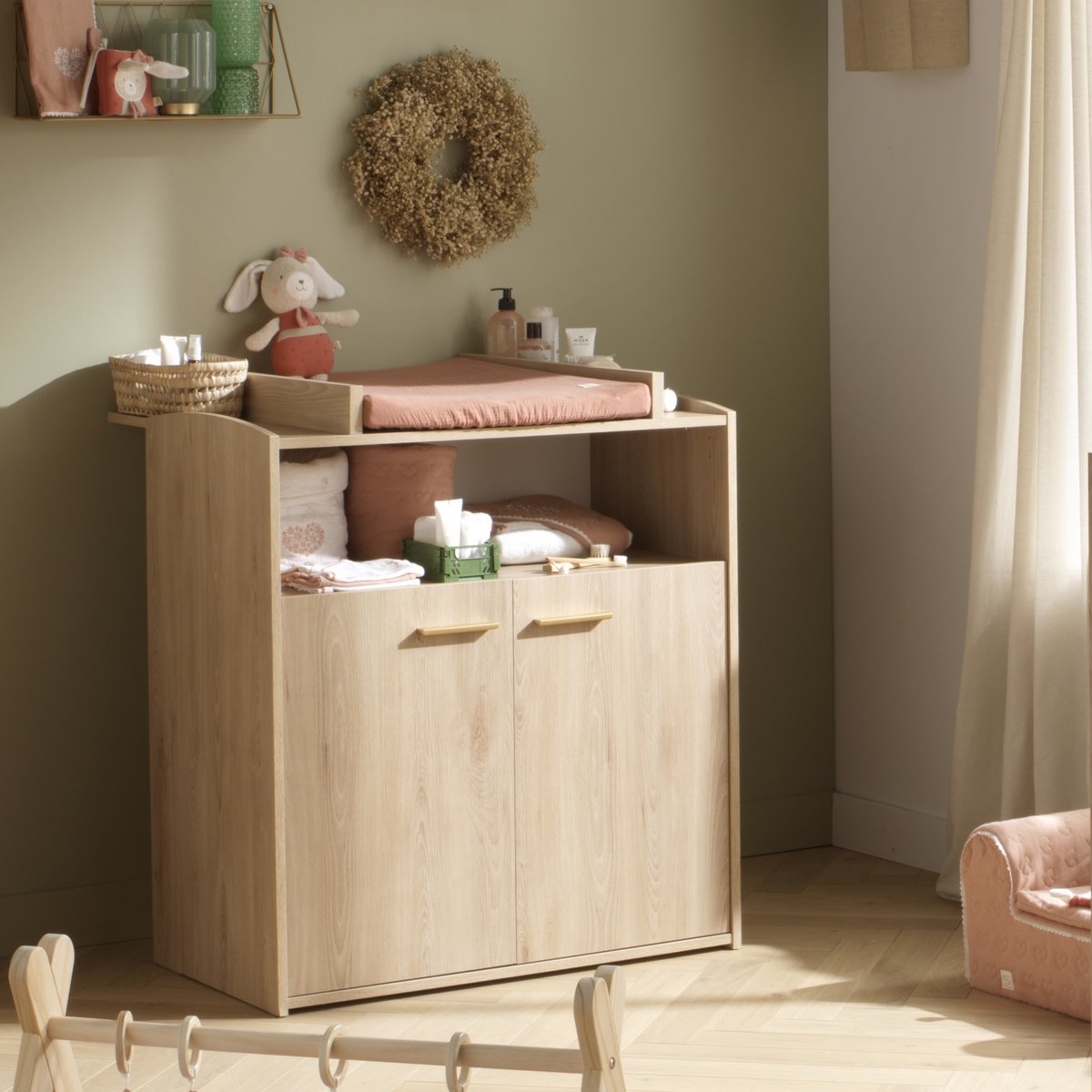 Chambre bébé trio: Lit bébé 60x120 évolutif, commode à langer 2 portes et armoire 2 portes décor bois hêtre marron, SAUTHON