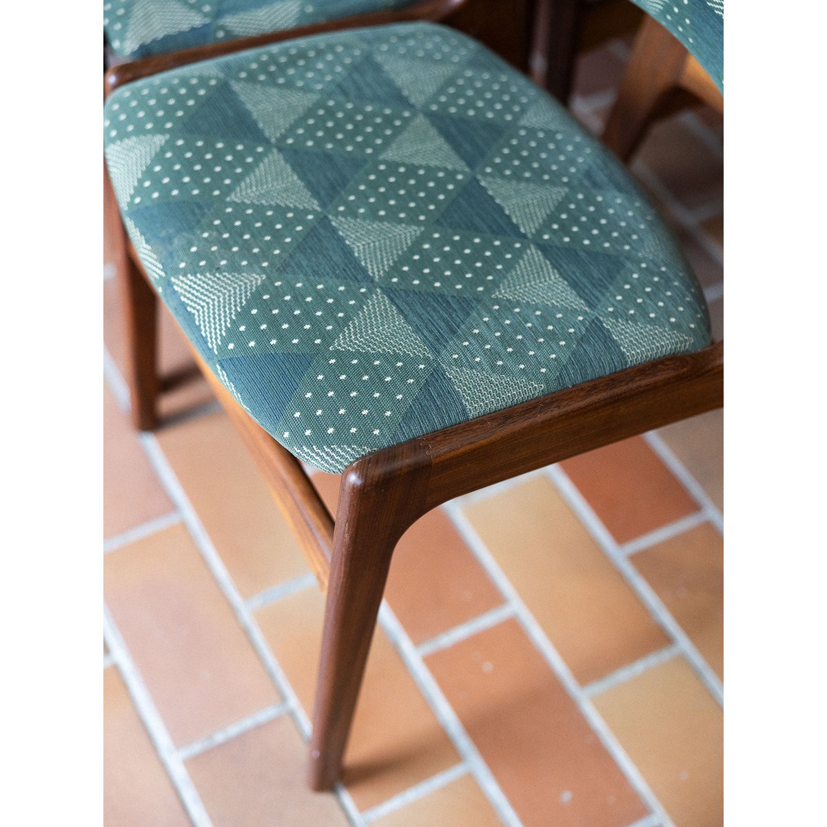 Lot de 4 chaises tendances Alma N°1801 - Bon état vert, DEBONGOUT
