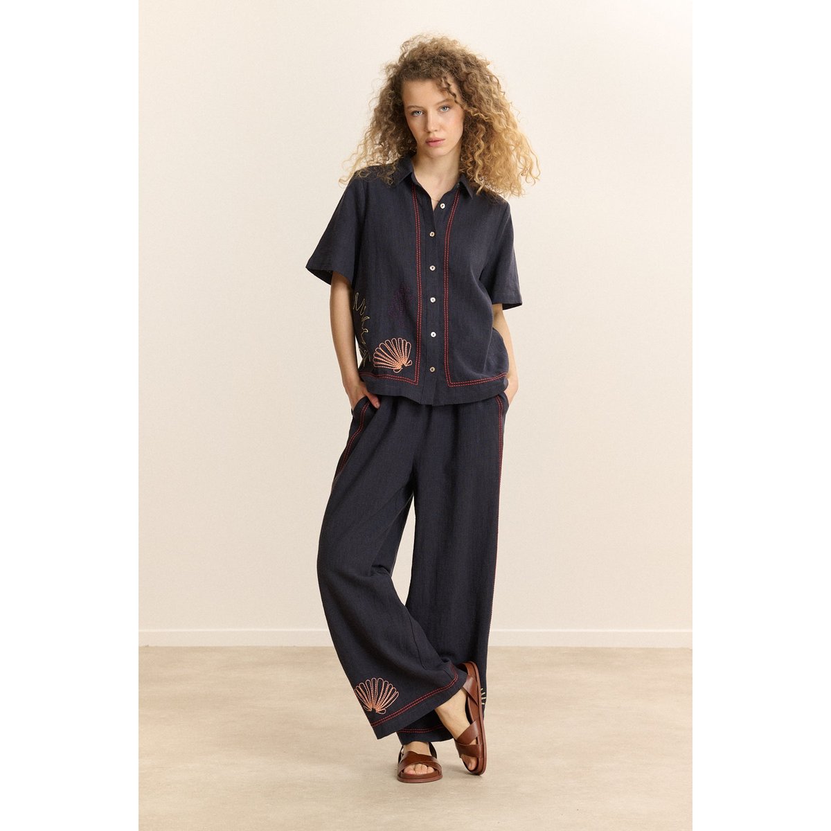Chemise manches courtes brodée CENIE marine, GARANCE PARIS 