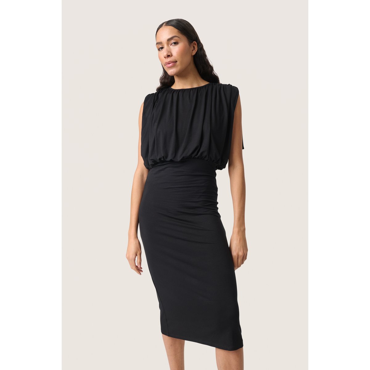 Jersey dress noir, SOAKED IN LUXURY