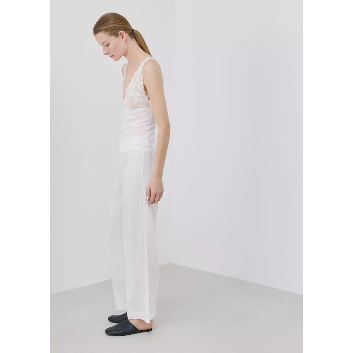 Pantalon basique en lyocell blanc, MANGO