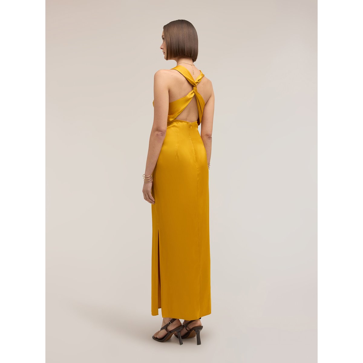Robe longue avec drapé jaune, MOTIVI