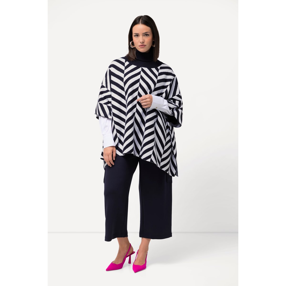 Cape en maille marine, ULLA POPKEN