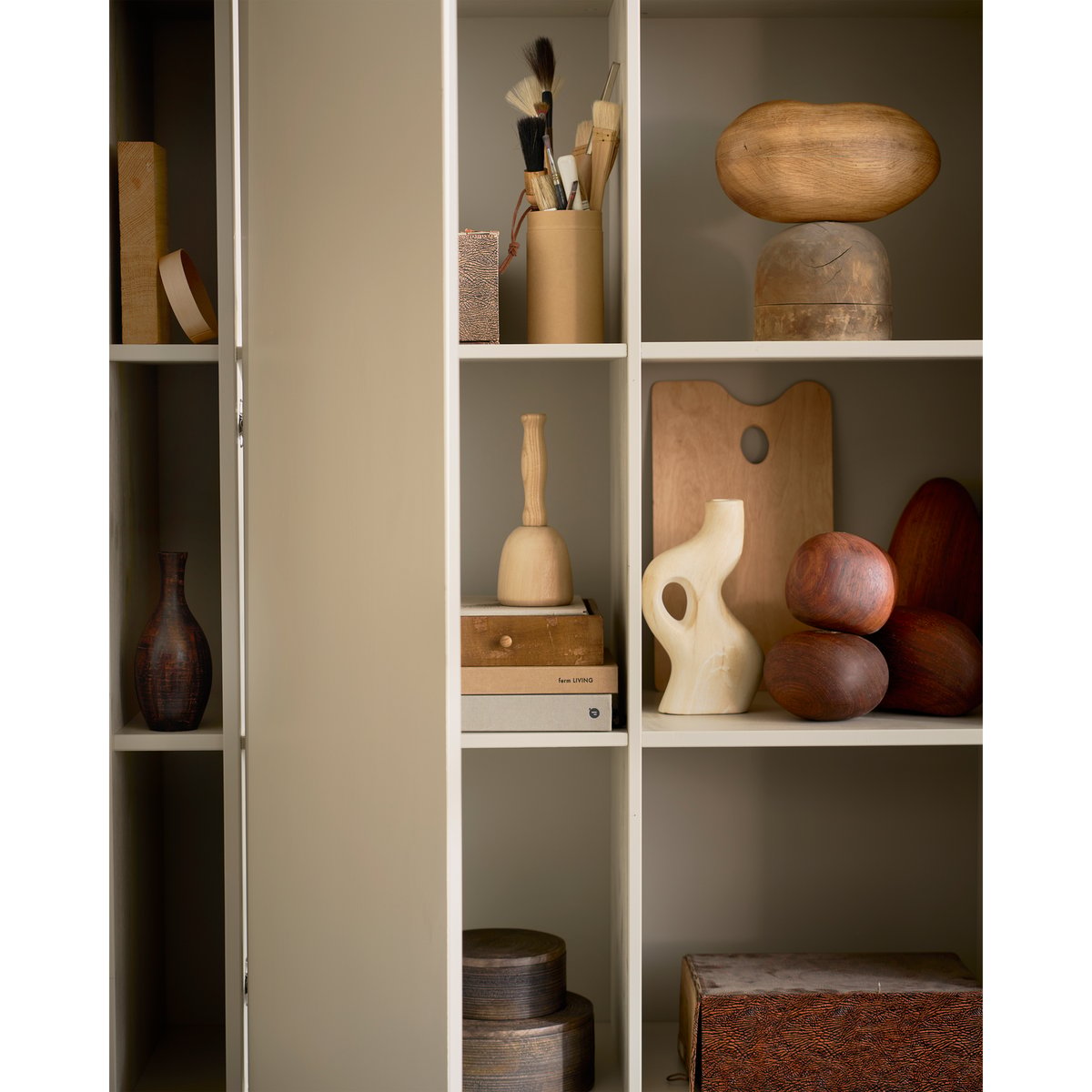 Armoire de rangement en pin SETTLE DOWN beige, VTWONEN