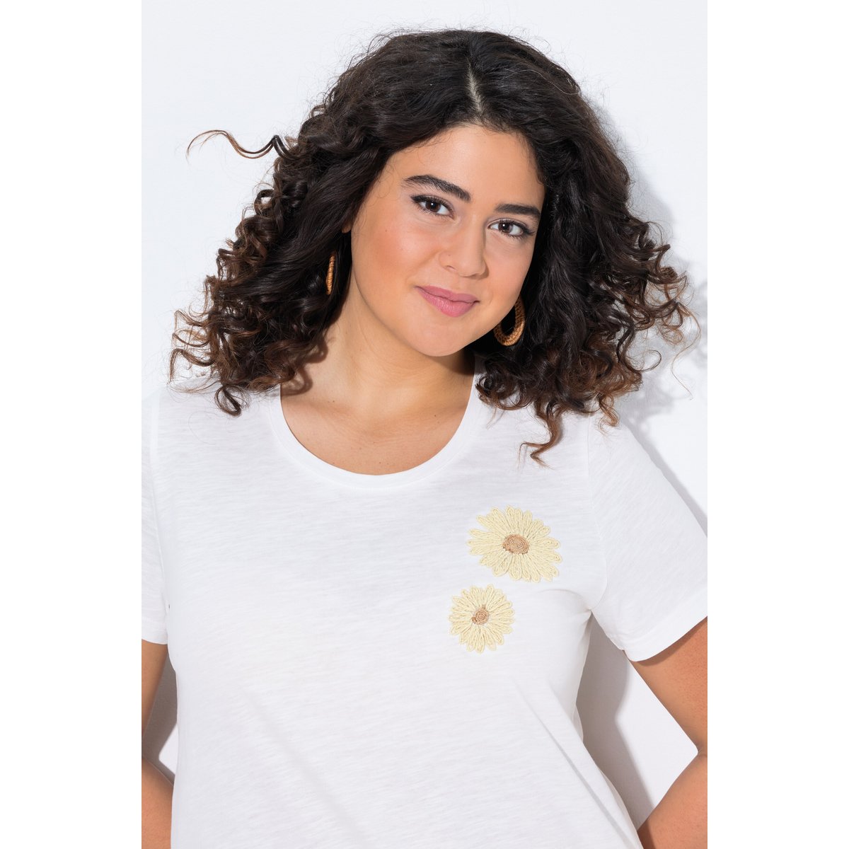 T-shirt en coton bio. Col rond et manches blanc cassé, ULLA POPKEN
