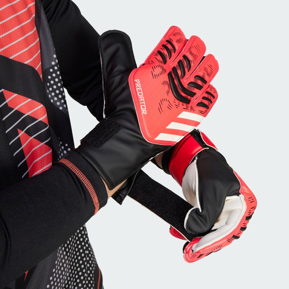 Gants de gardien Predator Training black / lucid red / black, adidas Performance