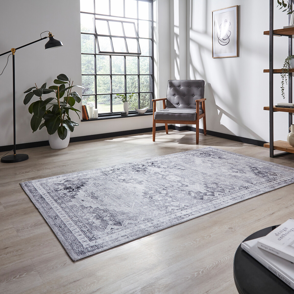 Distressed Vintage Style Rug grey, ÉDITÉ