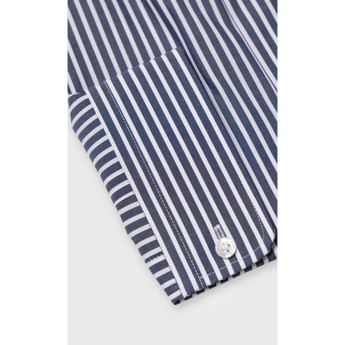 Chemise Regular fit double retors à rayures bleu marine, ACROSS