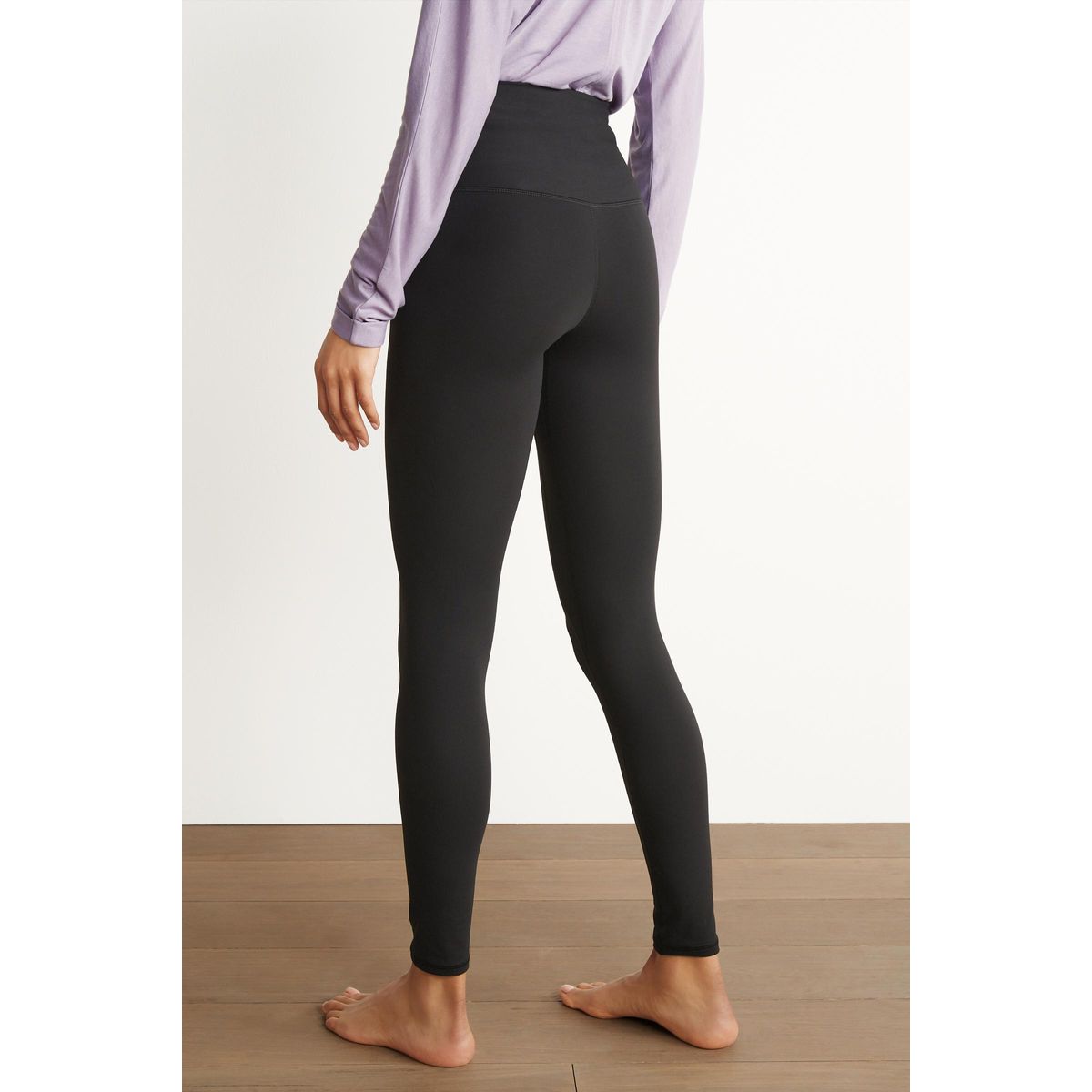 Legging enveloppant de yoga noir, NEXT