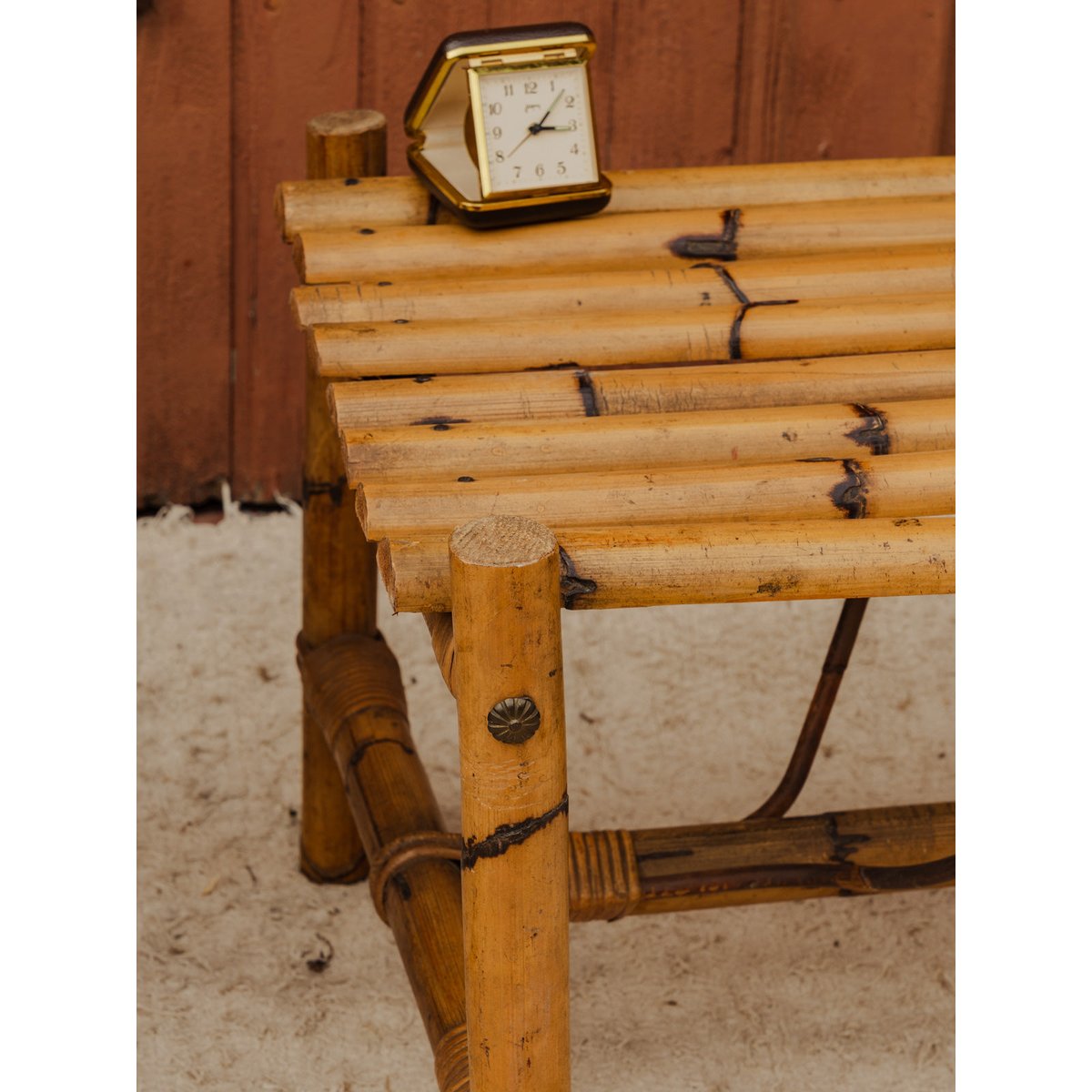 Table basse avec porte-revues en rotin Léonie N°1594 - Bon état bois clair, DEBONGOUT