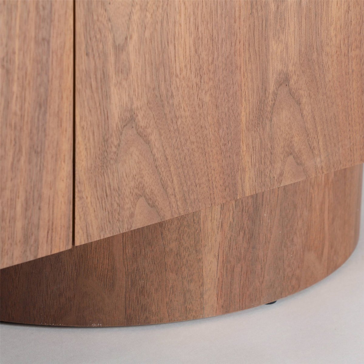 Buffet contemporain en bois de noyer beige marbré et noyer foncé, RECOLLECTION