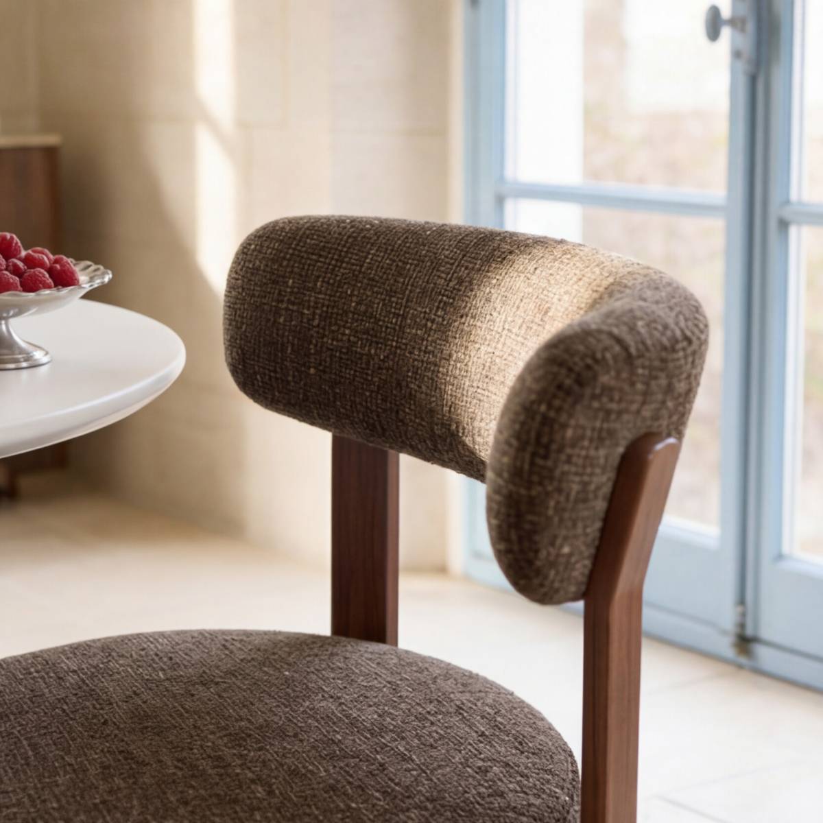 Chaise en tissu MANON marron, MADE IN MEUBLES