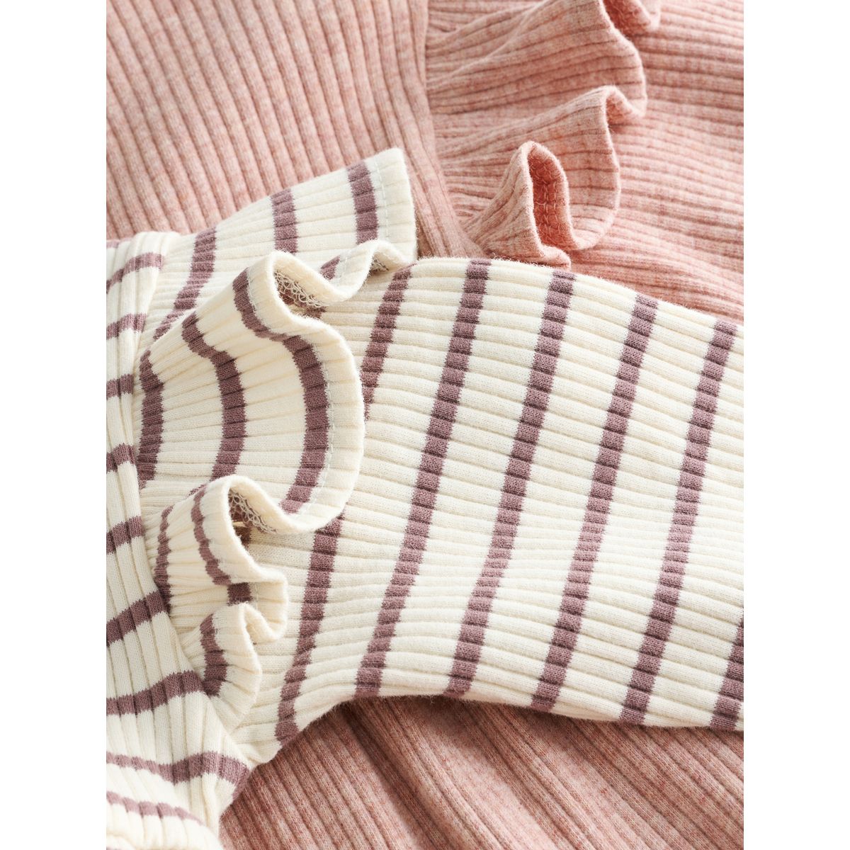 Robe côtelée à volants, lot de 2 rayures neutres/rose pâle, NEXT