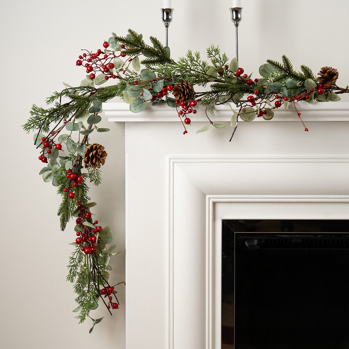150cm Red Berry and Eucalyptus Garland red/green, SO'HOME