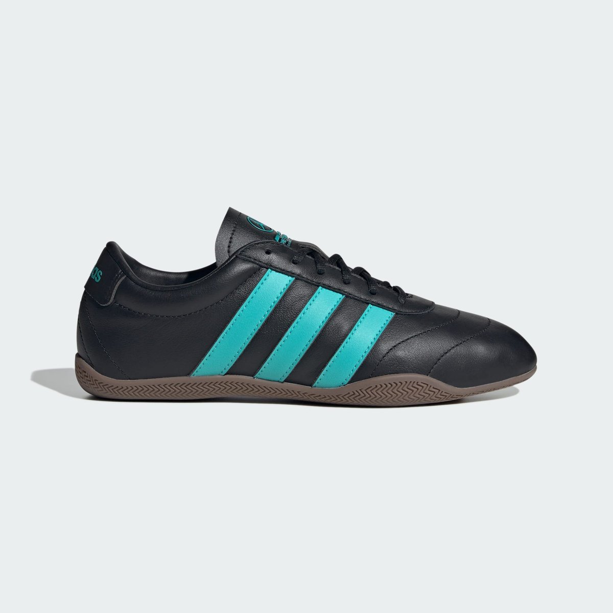 Chaussure Grand Court Lo Mercedes Amg Petronas F1 Team core black / semi mint rush / gum, adidas Performance