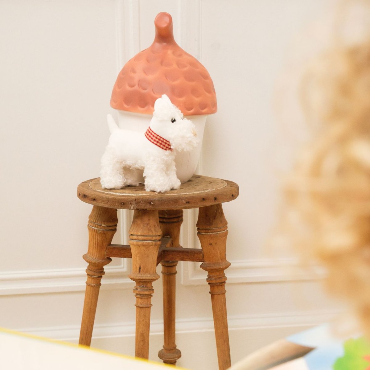 Peluche Lola le terrier blanc, rouge, beige, EGMONT TOYS