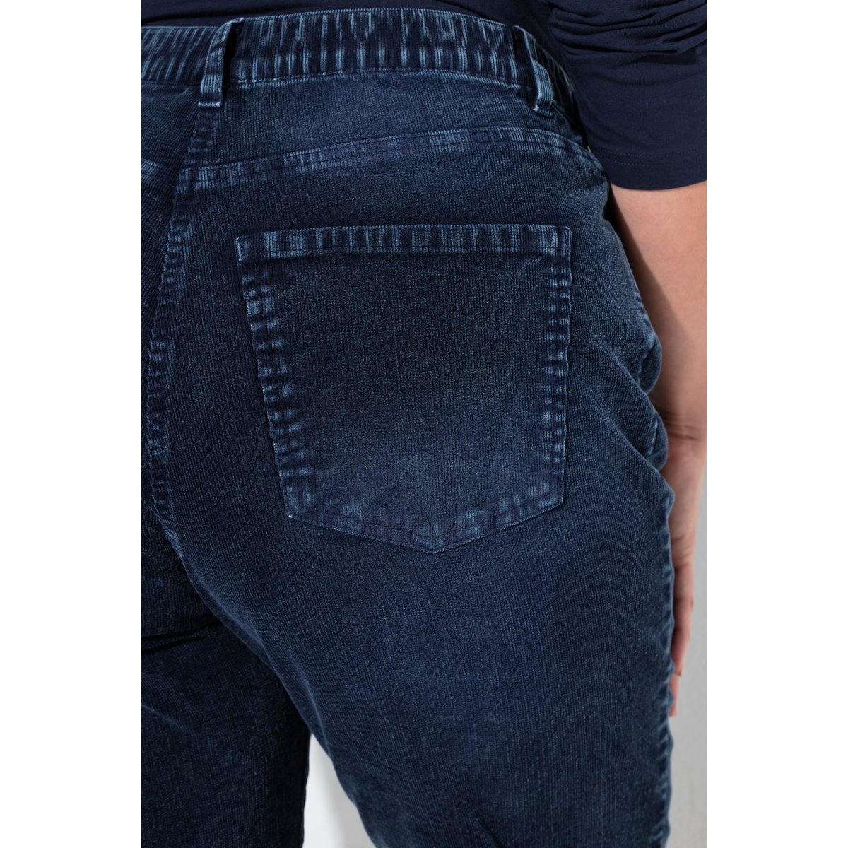 Pantalon en velours côtelé, coupe Mom Fit marine, ULLA POPKEN
