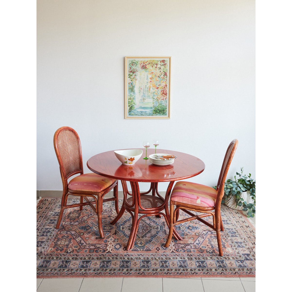 Table à manger en rotin Romy N°1430 - Bon état ocre rouge, DEBONGOUT