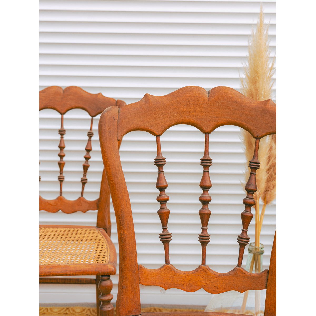 Lot de 4 chaises en bois et cannage Claude N°1559 - Bon état bois clair, DEBONGOUT