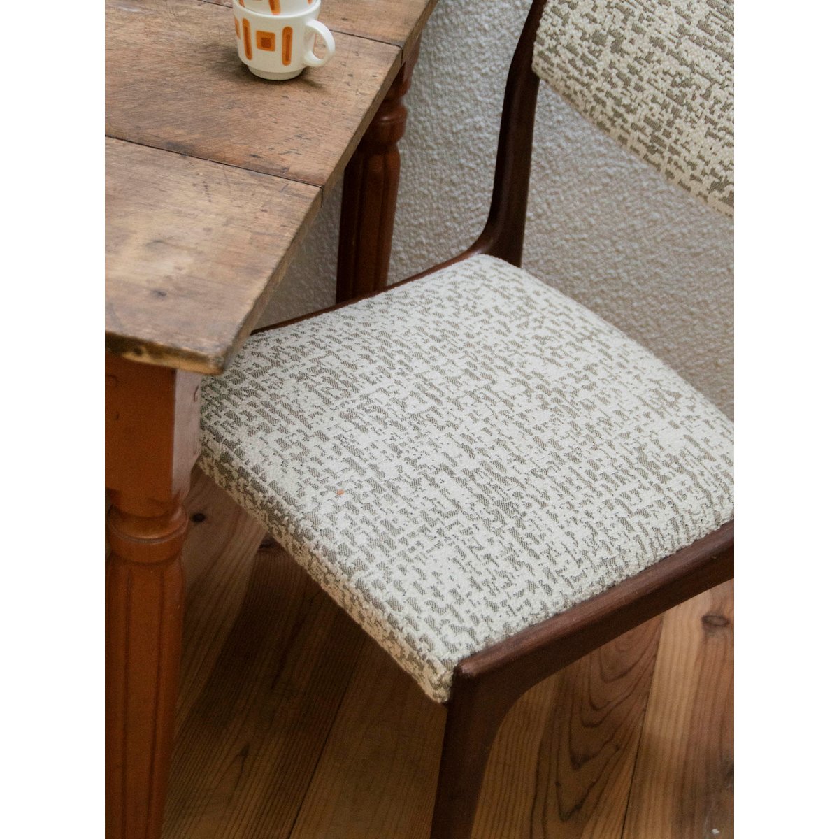 Paire de chaises scandinaves Alma N°1079 - Bon état bois, DEBONGOUT