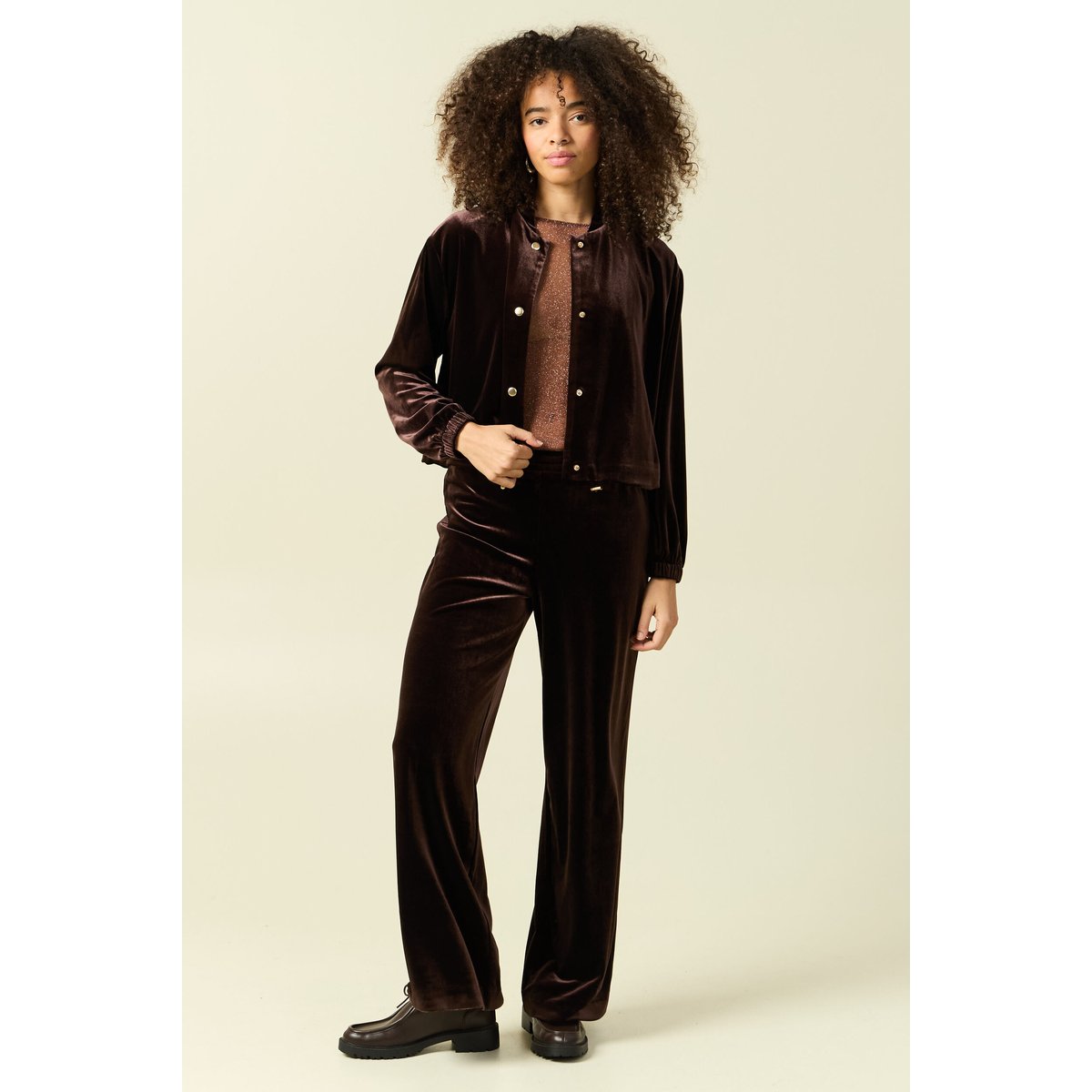 Pantalon large taille haute en velours marron foncé, BONOBO