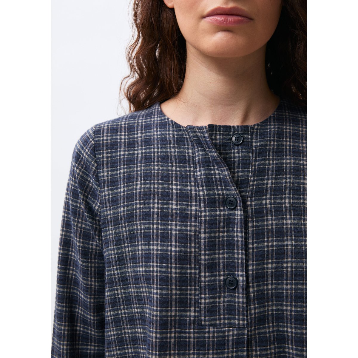 Blouse à carreaux manches longues col rond marine, HUMILITY