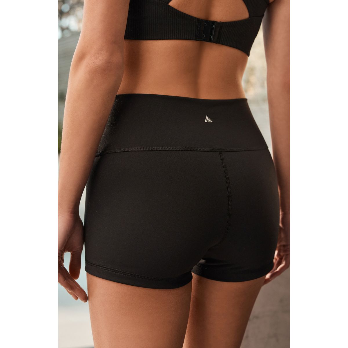 Short gainant effet ventre plat active sports noir, NEXT