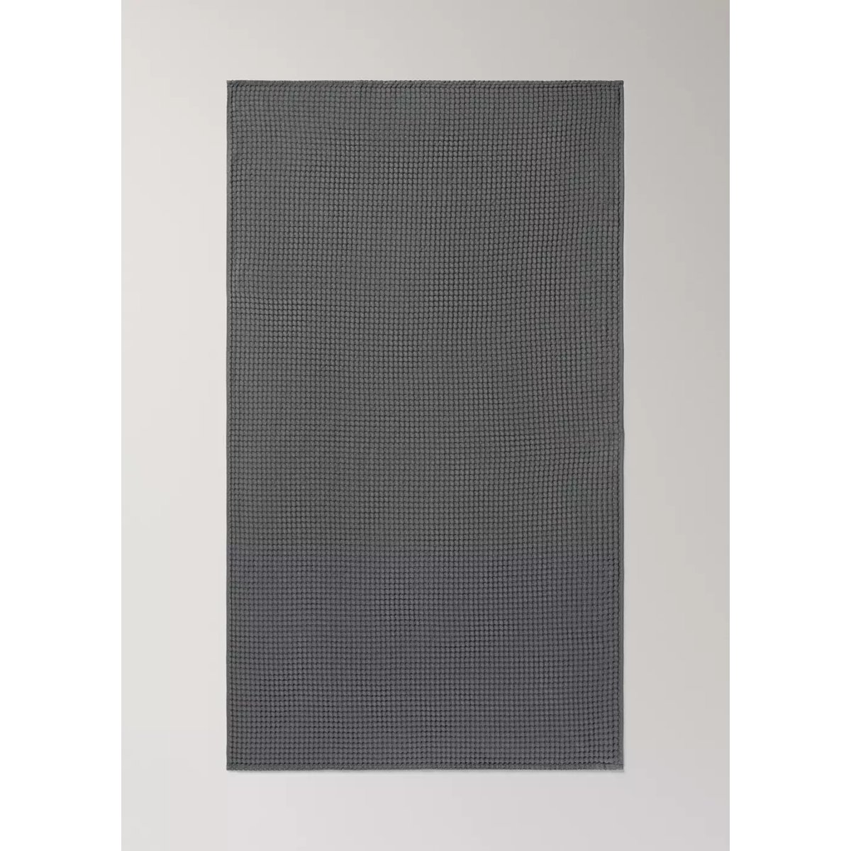 Drap de bain en coton gaufré gris foncé, MANGO HOME