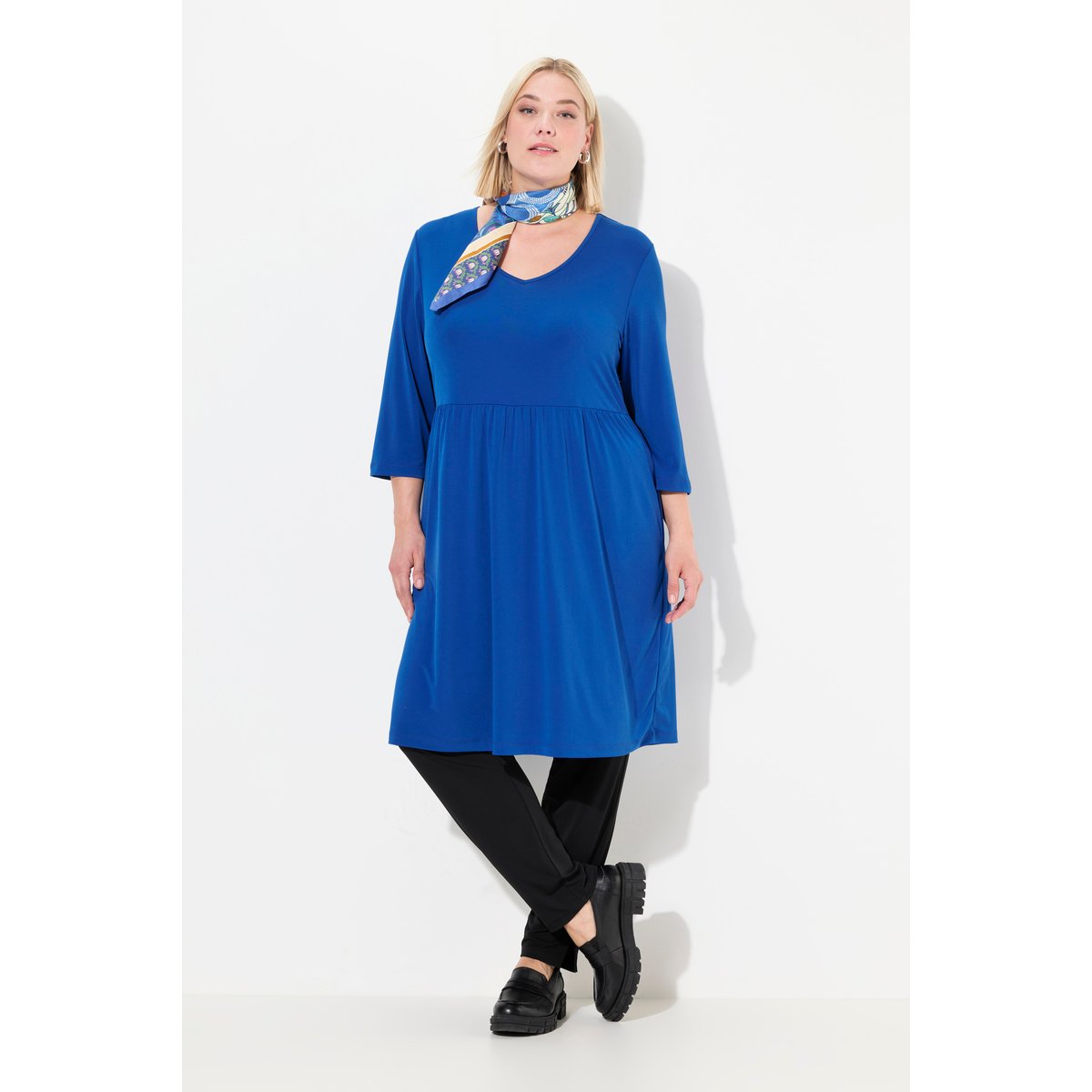 T-shirt long à col tunisien et manches 3/4. bleu cobalt, ULLA POPKEN
