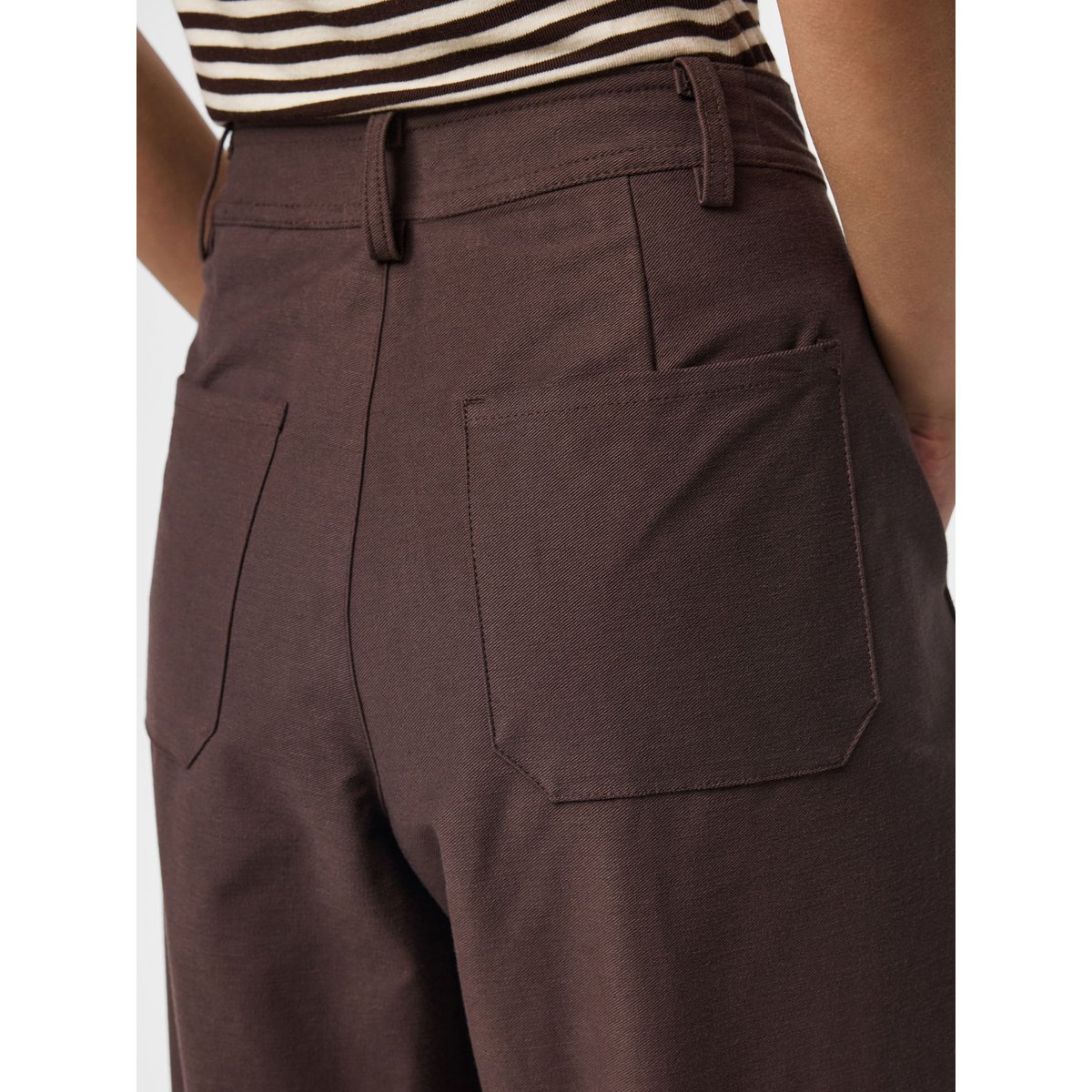 Pantalon hot fudge, PIECES