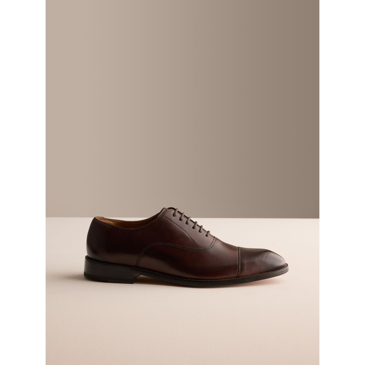 Chaussures oxford en cuir avec bout renforcé signature marron foncé, NEXT
