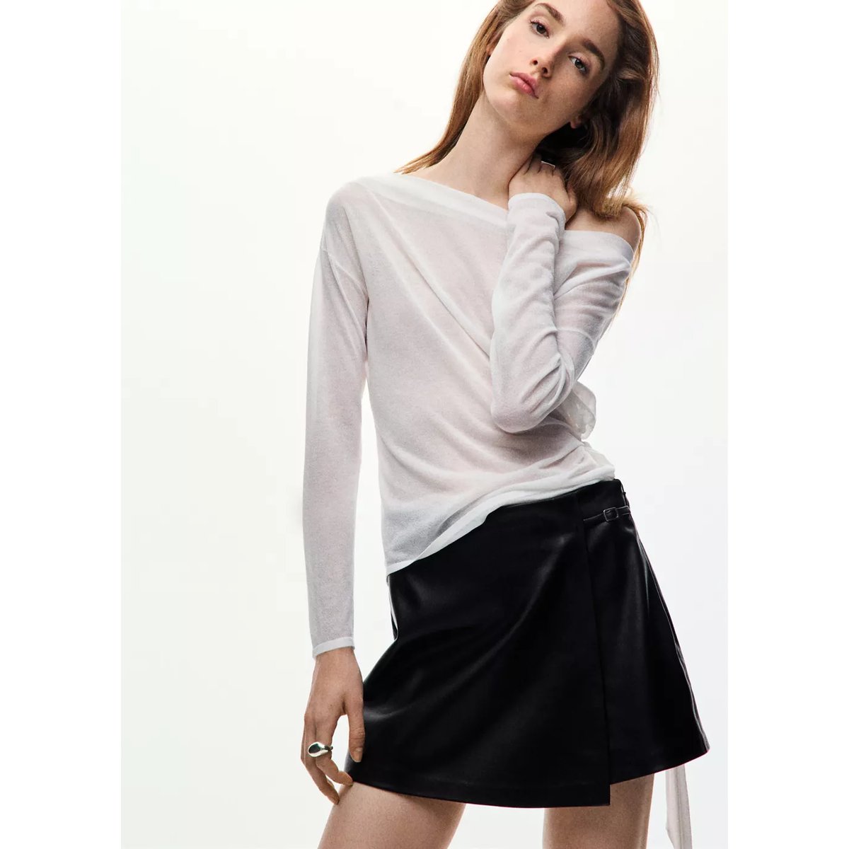 Jupe cuir synthétique à boucle noir, MANGO