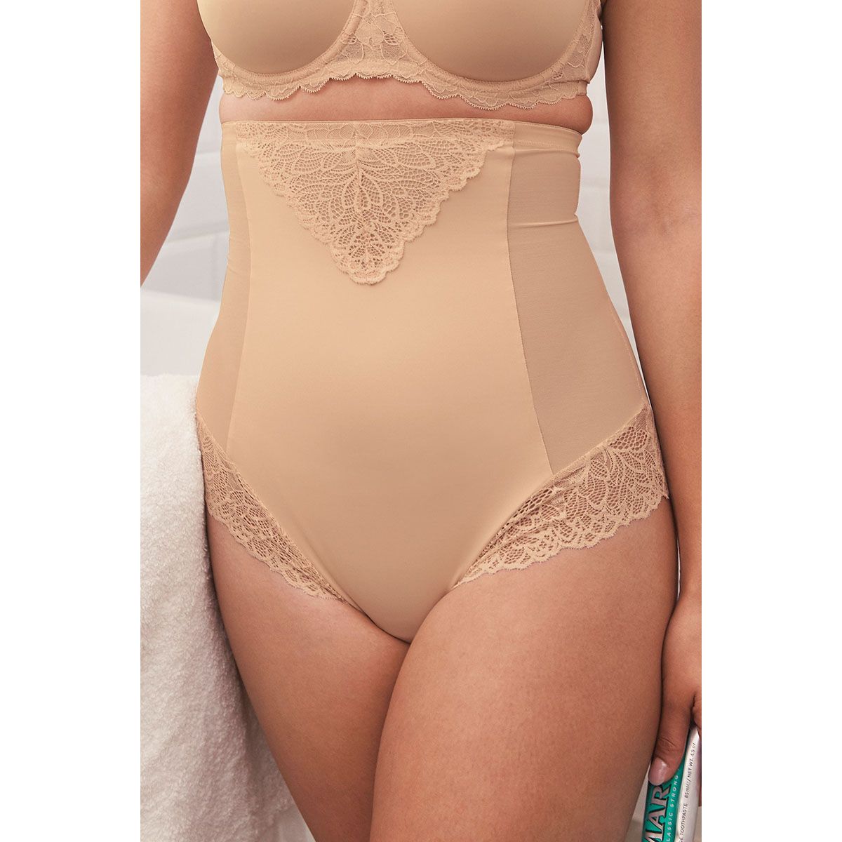 Culotte À Taille Haute Maintien Ferme nu, NEXT
