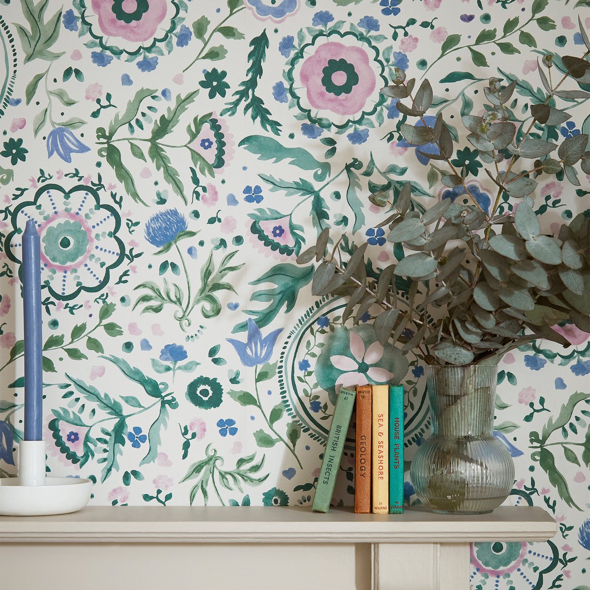 Papier peint Festival fleuri pastel multicolore à dominante verte, JOULES