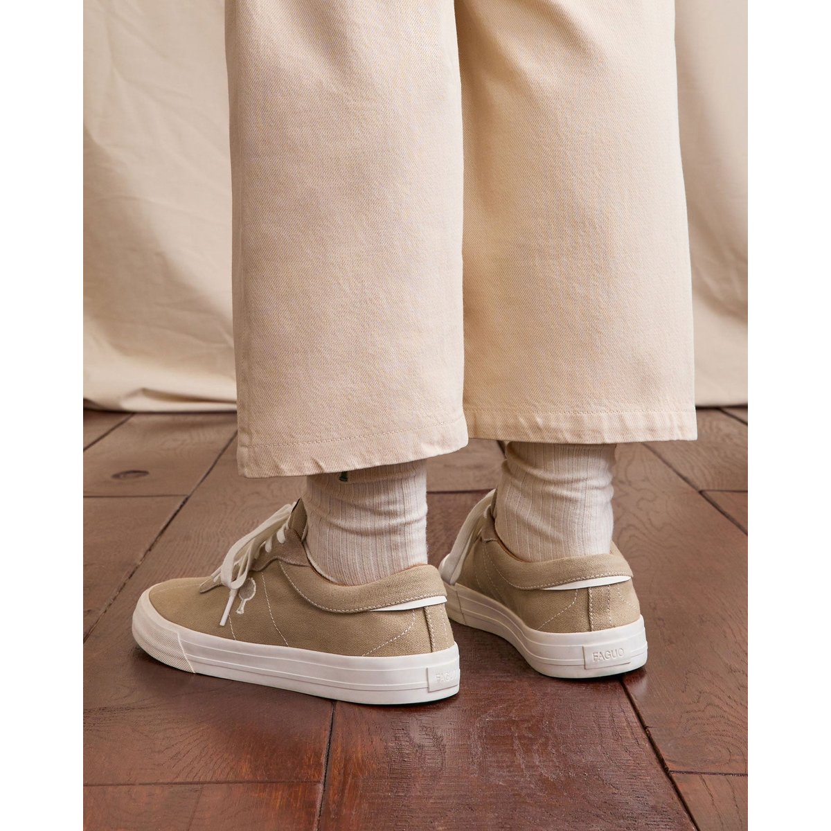 Tennis basses tissu suede NASHI beige, FAGUO